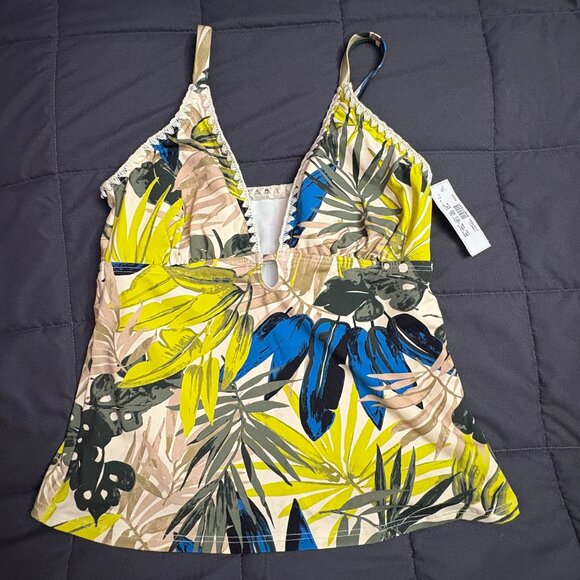 Land's End Crochet Stitch Plunge Tankini Soft Cup Top -  Size 4 - NWT - Boho - Picture 1 of 14